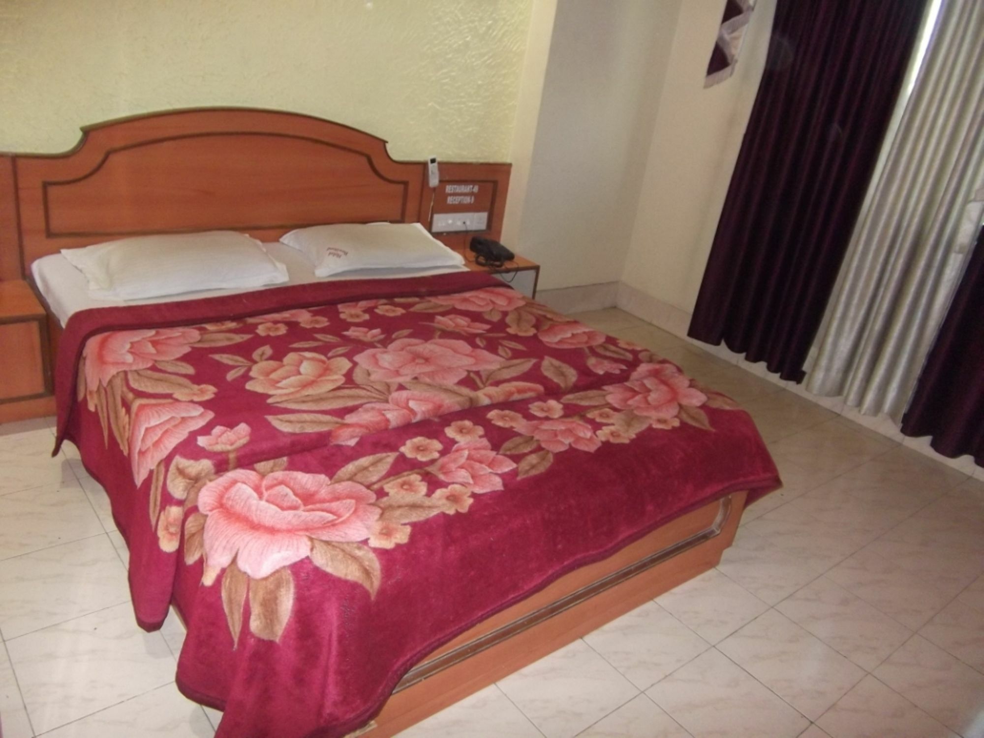 Hotel Ravikant Pune Extérieur photo