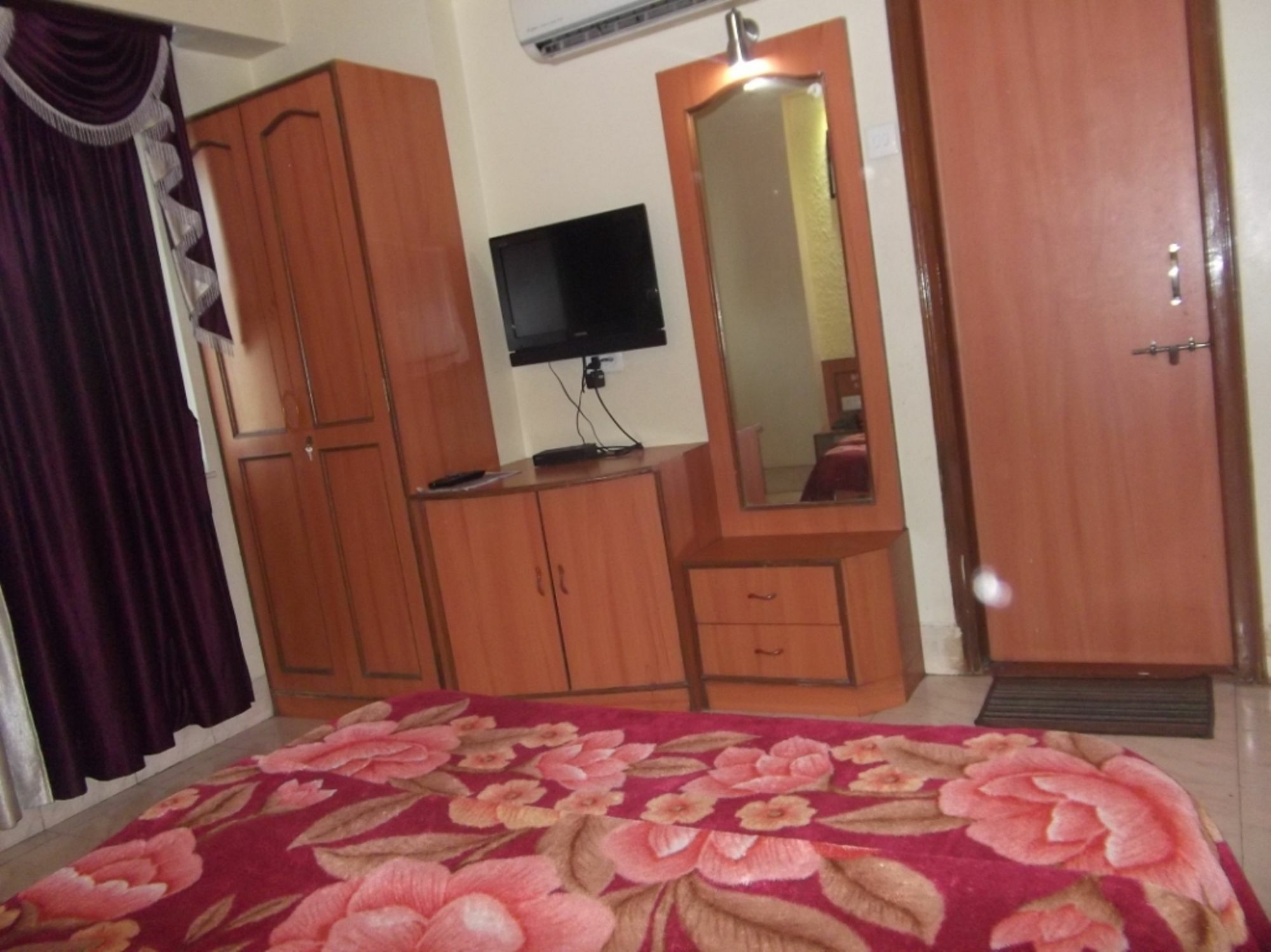 Hotel Ravikant Pune Extérieur photo