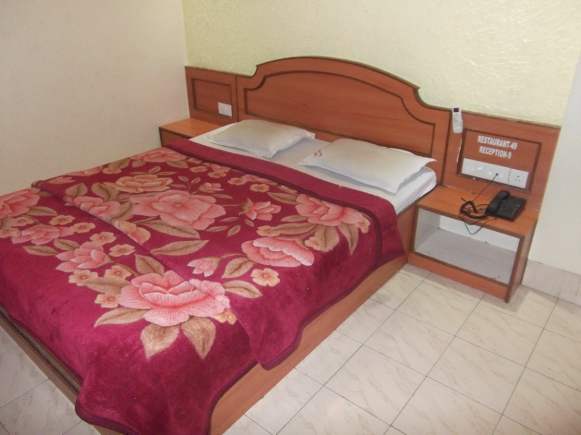 Hotel Ravikant Pune Extérieur photo