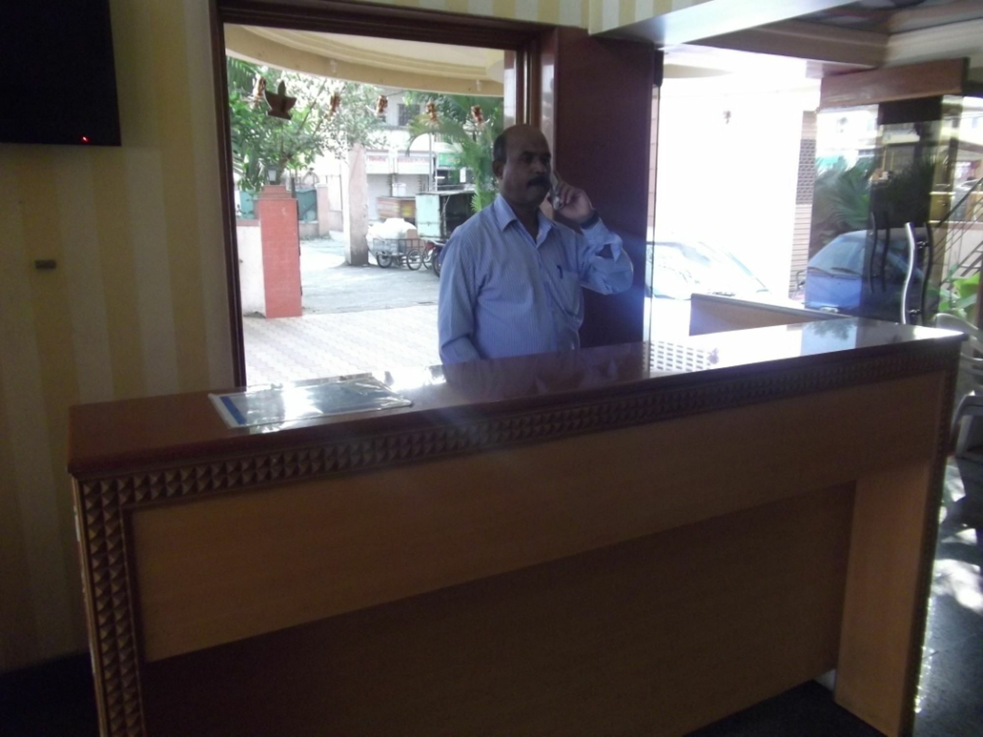Hotel Ravikant Pune Extérieur photo